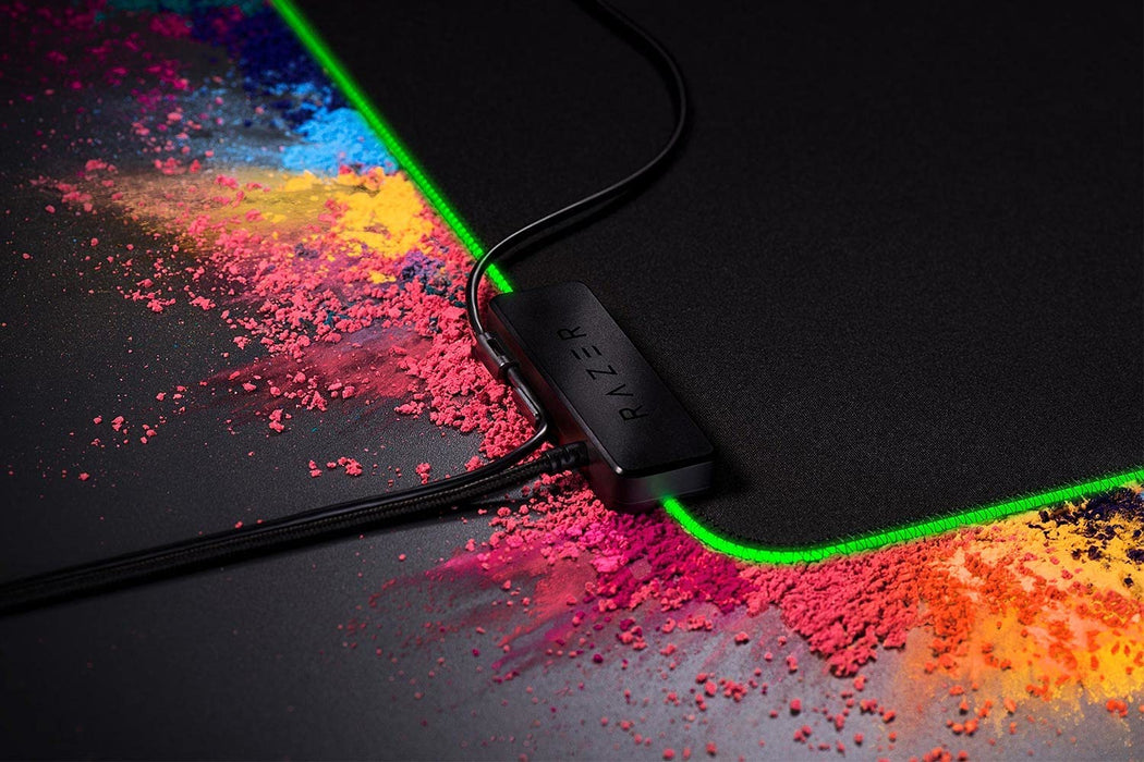 Razer Goliathus Chroma M, Soft Gaming Mouse Mat with RGB Lighting, Cable Holder, Fabric Surface, Non-Slip, Quilted Edge, Optimized for all Mice, Black