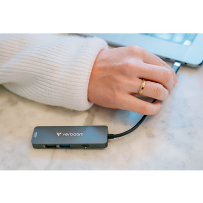 Verbatim USB‑C Essentials Multiport Hub – HDMI, USB‑C PD 100W, USB‑A 3.2