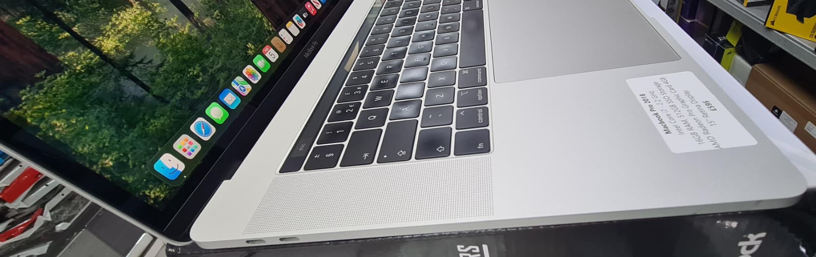 Apple MacBook Pro 2018 15.4" Retina, Intel Core i7, 16GB RAM, 512GB SSD, Touch Bar, A1990, *Used*