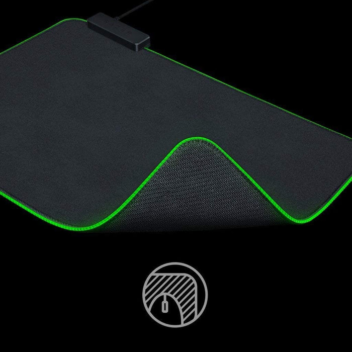 Razer Goliathus Chroma M, Soft Gaming Mouse Mat with RGB Lighting, Cable Holder, Fabric Surface, Non-Slip, Quilted Edge, Optimized for all Mice, Black